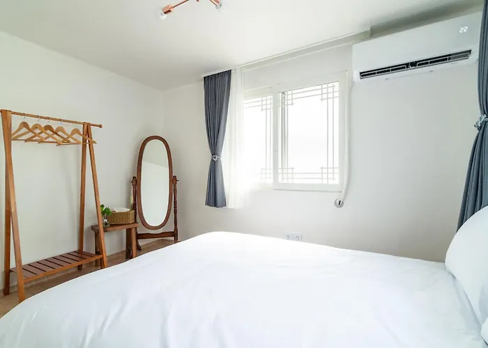 #teddy's #private Rooftop #3br #near Hongdae And Sogang Univ Seul